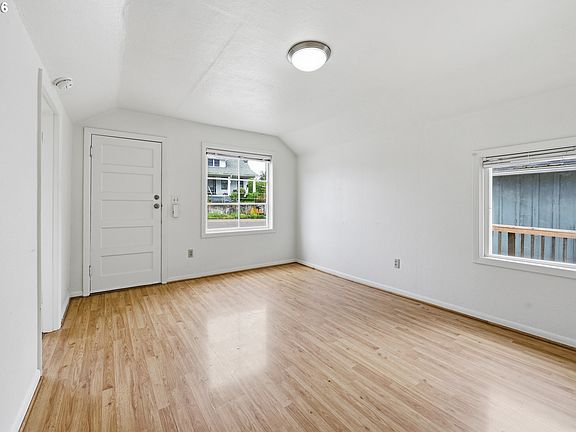 5th image of 308 SW 2nd St