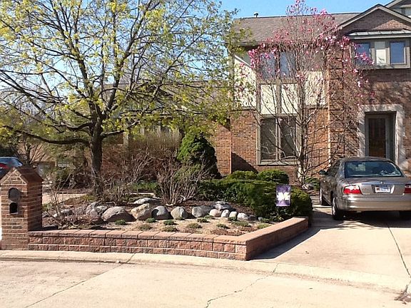 3rd image of 17947 Farmcrest Ct