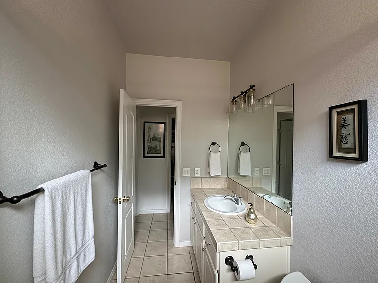 13804 Ashton Woods Cir — Photo 21
