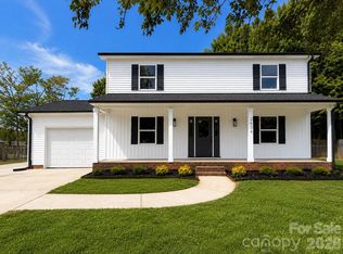 2606 Pine Forest Dr, Gastonia, NC 28056