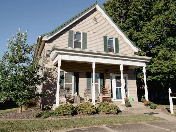 530 Chestnut St, Mount Carmel, IL 62863