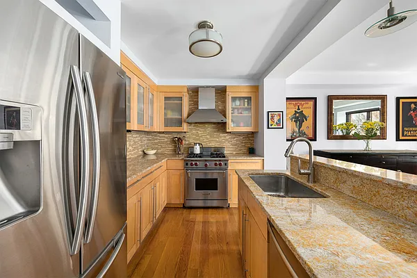 Sold by Compass | media 7