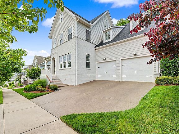 4th image of 141 Halswelle Dr