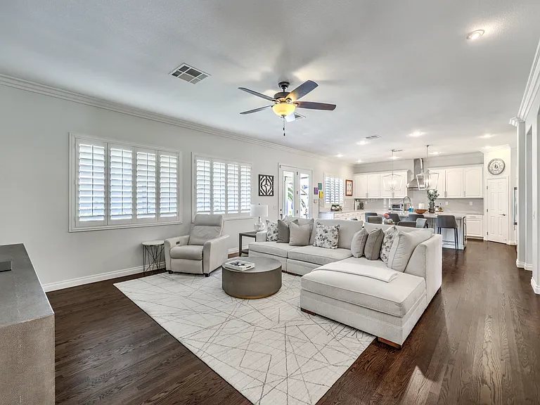 7166 Frontier Hills Ave — Photo 29