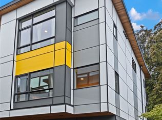 9711 Roosevelt Way NE #B, Seattle, WA 98115