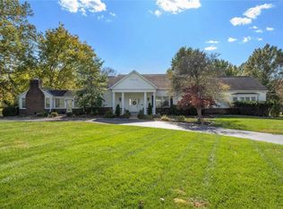 12466 Conway Rd, Saint Louis, MO