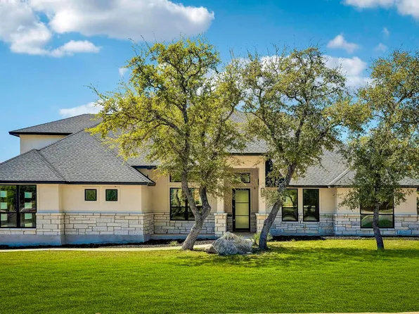 486 James, Castroville, TX 78009