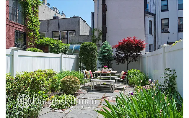 Sold by Douglas Elliman | media 16