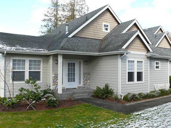 1st image of 859 Pear Ct NE
