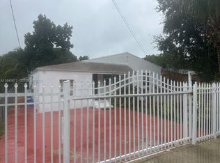 Pinewood Park Pl Amd 2nd, Miami, FL 33150