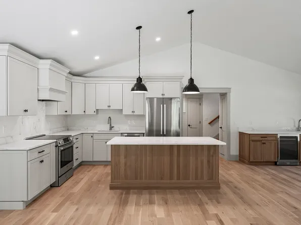 46 Sandwich Rd #10, Plymouth, MA 02360