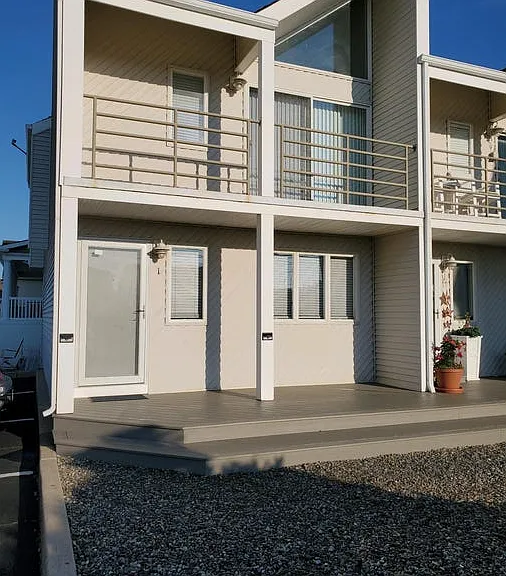 1704 Grand Central Ave — Photo 10