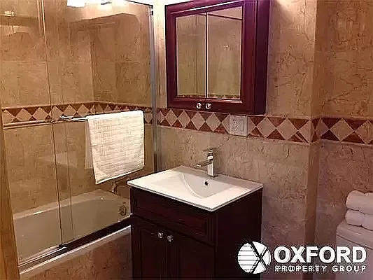 Rented by Oxford Property Group | media 6