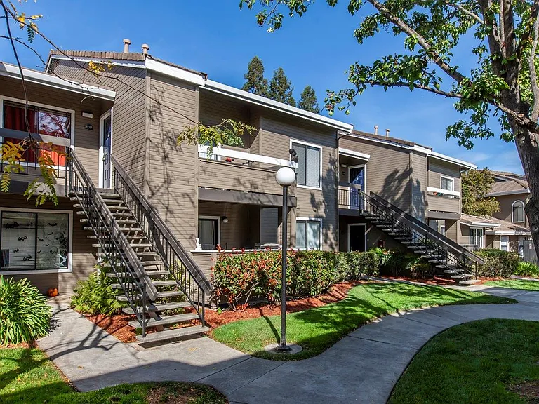 Monte Vista Apartments — Photo 18