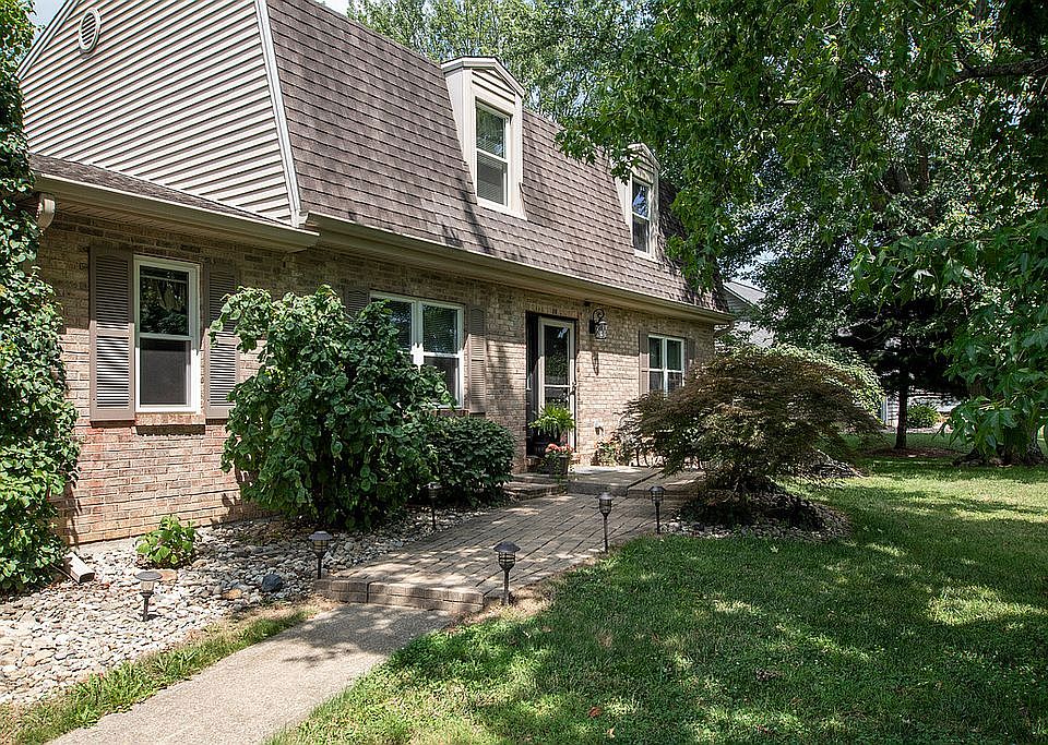 1st image of 23021 Hartland Ct