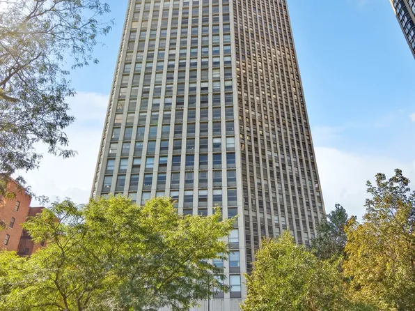 2626 N Lakeview Ave APT 2208, Chicago, IL 60614
