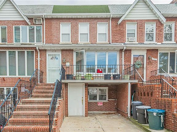 2nd image of 129 E 29th St