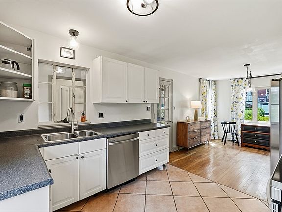 15th image of 1805 McNary Blvd