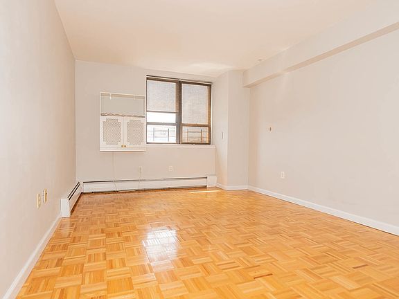 5th image of 300 Cathedral Pkwy #20J