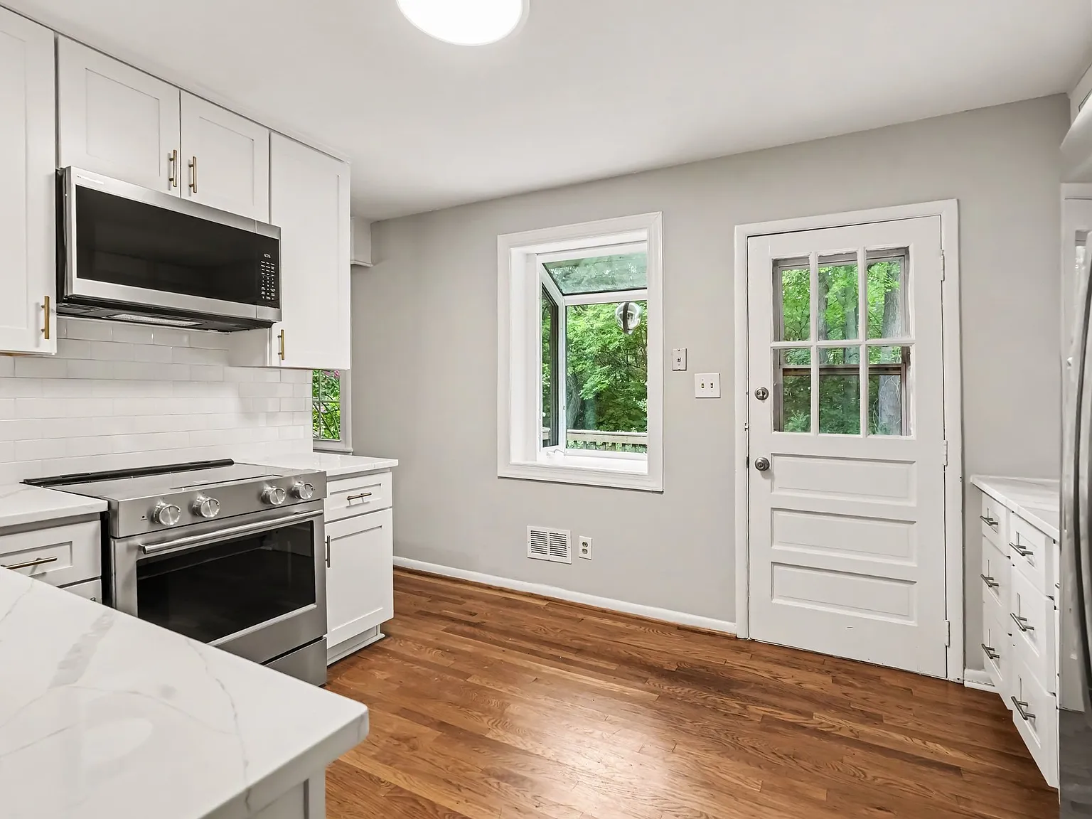 3 bed, 1846 sqft, $3,200 — Photo 4