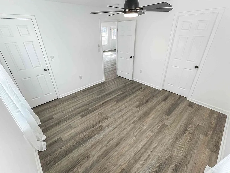 167 Racine St SW — Photo 9