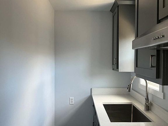 5th image of 102 Asotin Ave #A