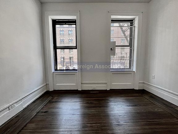 3rd image of 186 Claremont Ave APT 5