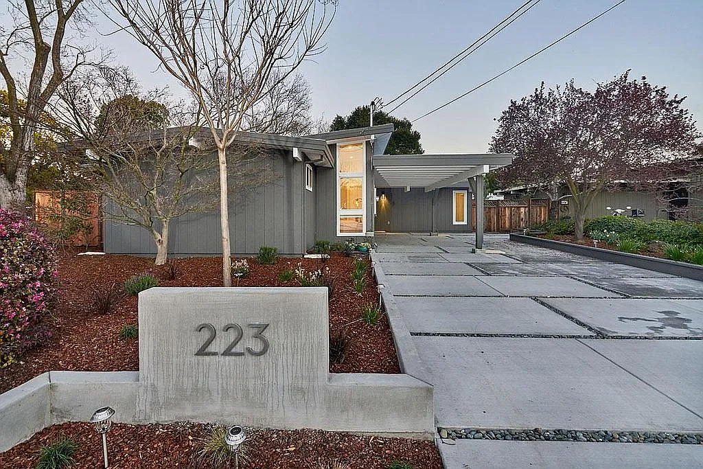 223 Edlee Ave photo 1