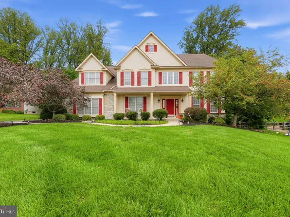 2 Roosevelt Cir, Downingtown, PA 19335