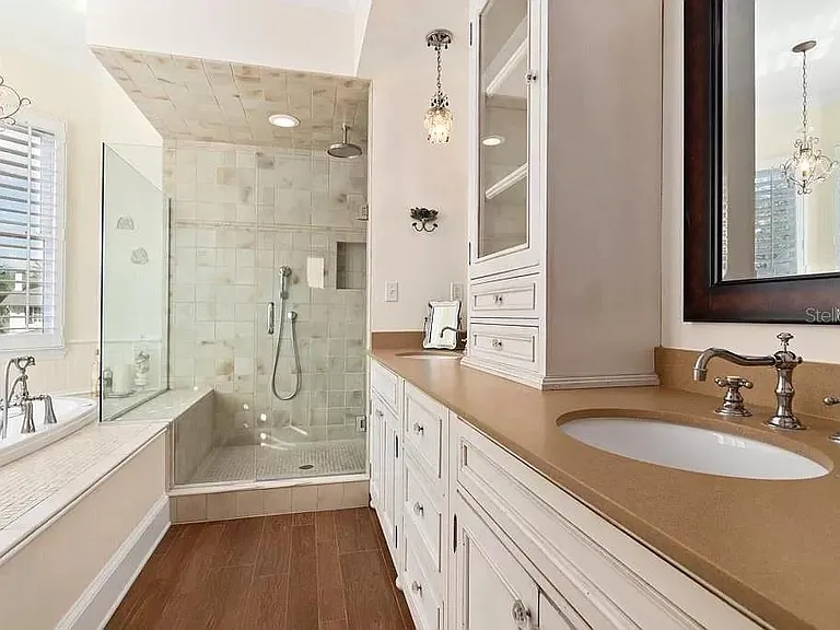 1119 Belleaire Cir — Photo 26