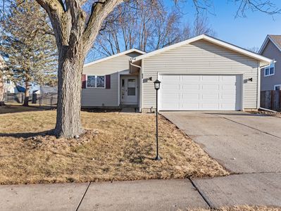 215 Apple Hill Ln, Streamwood, IL, 60107