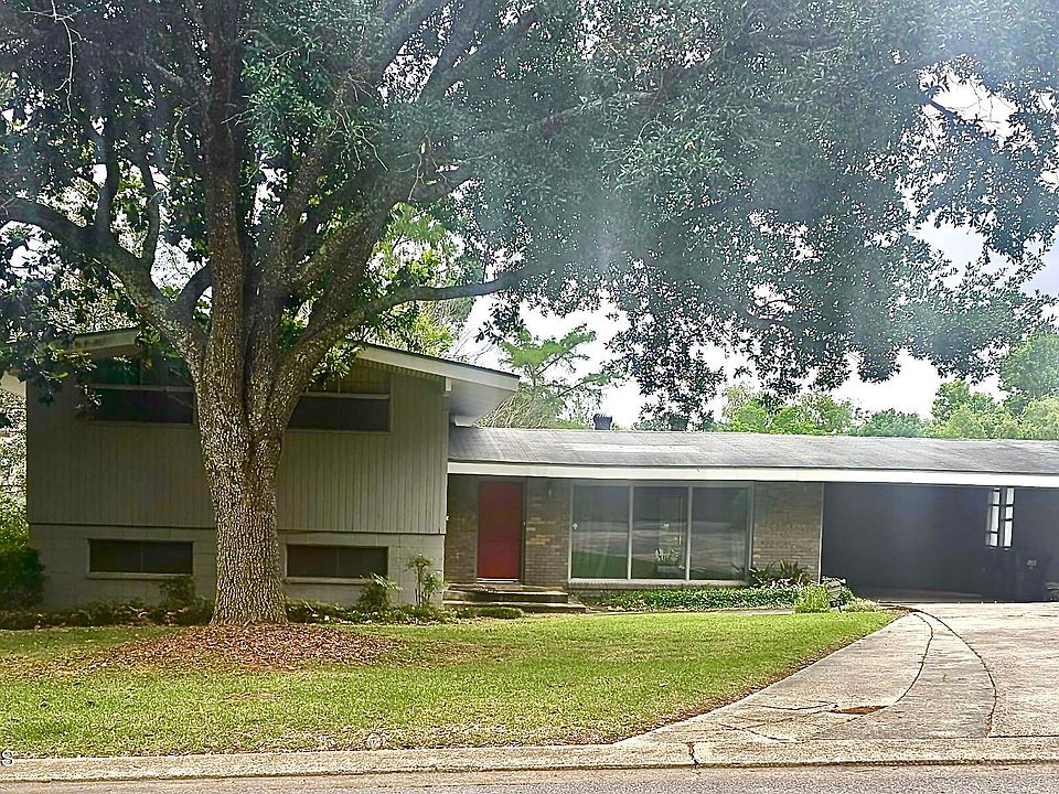 1st image of 221 Beverly Dr