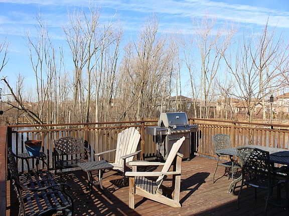 4th image of 9260 Pepperwood Dr