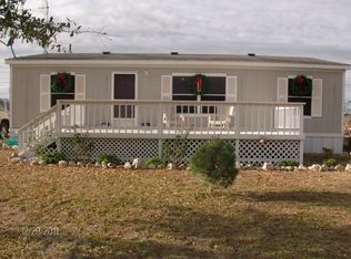 222 Hollybrook Dr, Inez, TX 77968