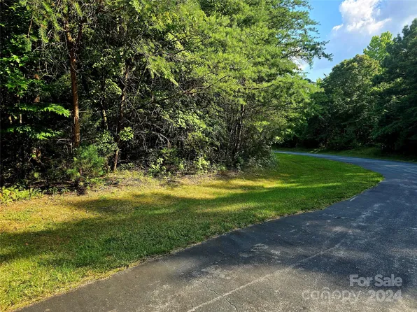 170 Bayview Ct, New London, NC 28127