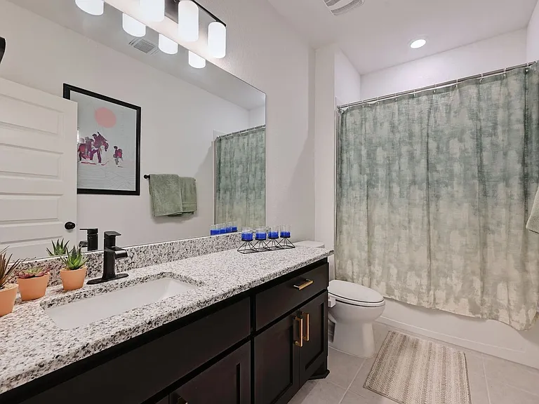 13004 Bloomington Dr — Photo 23