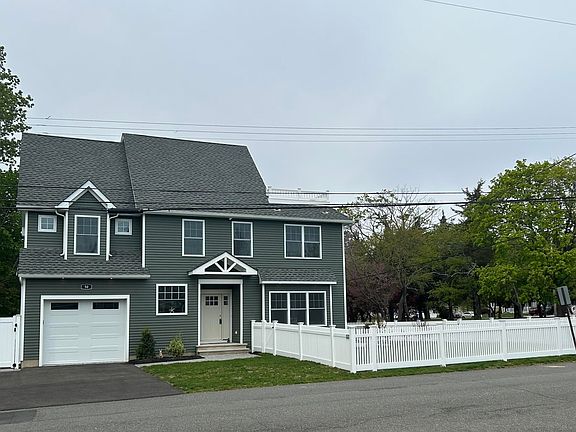 2nd image of 50 Breton Harbors Drive