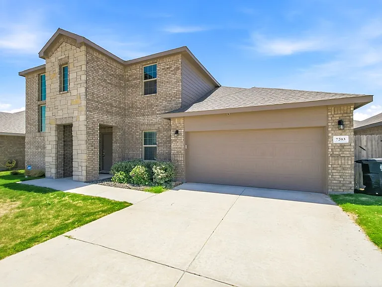 7203 Blue Meadow Rd — Photo 2