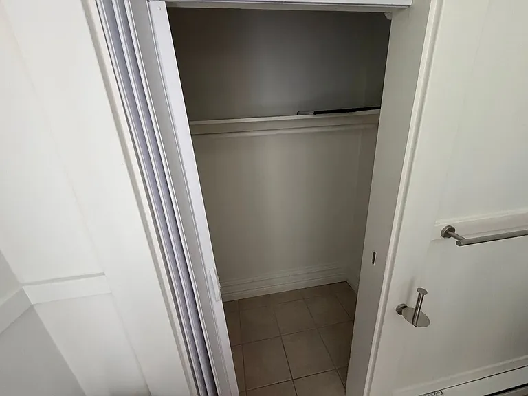 Jefferson Apartments — Photo 18