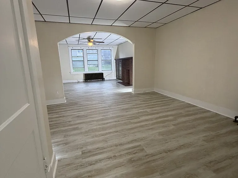 2815 Brownsville Rd #6 — Photo 4