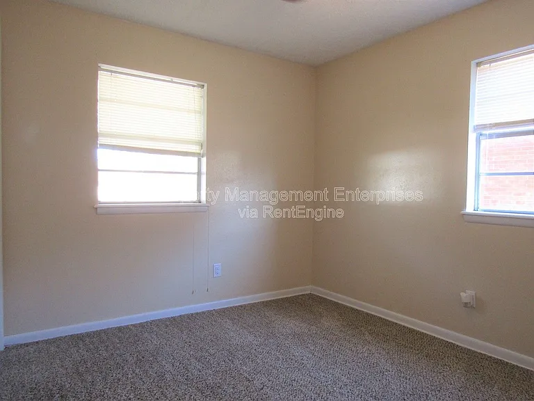 1214 Beaumont St — Photo 9