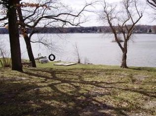 W179S6721 Muskego Dr, Muskego, WI 53150