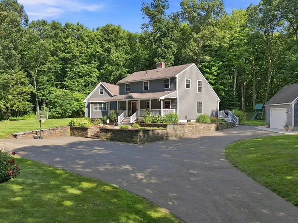51 Barton Ave, Belchertown, MA 01007