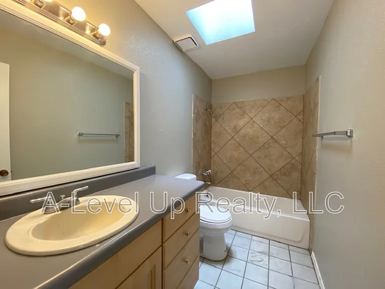 1503 N Riverview Blvd — Photo 6