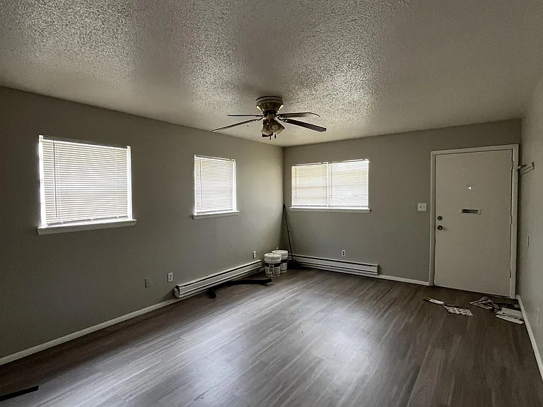 2024 Julie Dr — Photo 7