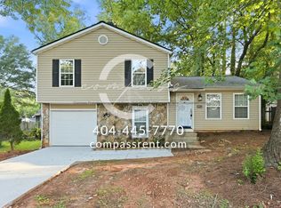 3962 Wood Path Dr, Stone Mountain, GA 30083