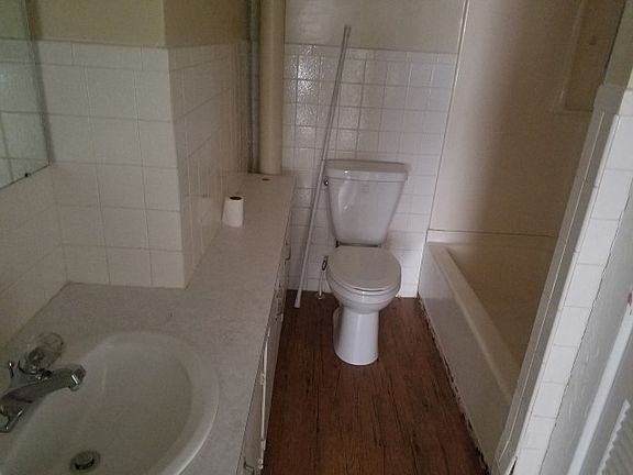 4th image of 119 S A St