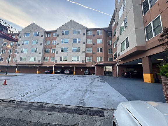 2nd image of 1121 53rd St #3