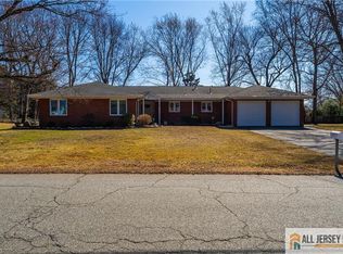 7 Madaline Dr, Edison, NJ