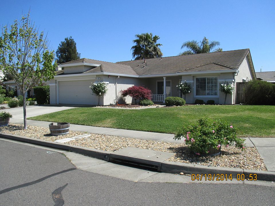 1st image of 27 Caber Ct
